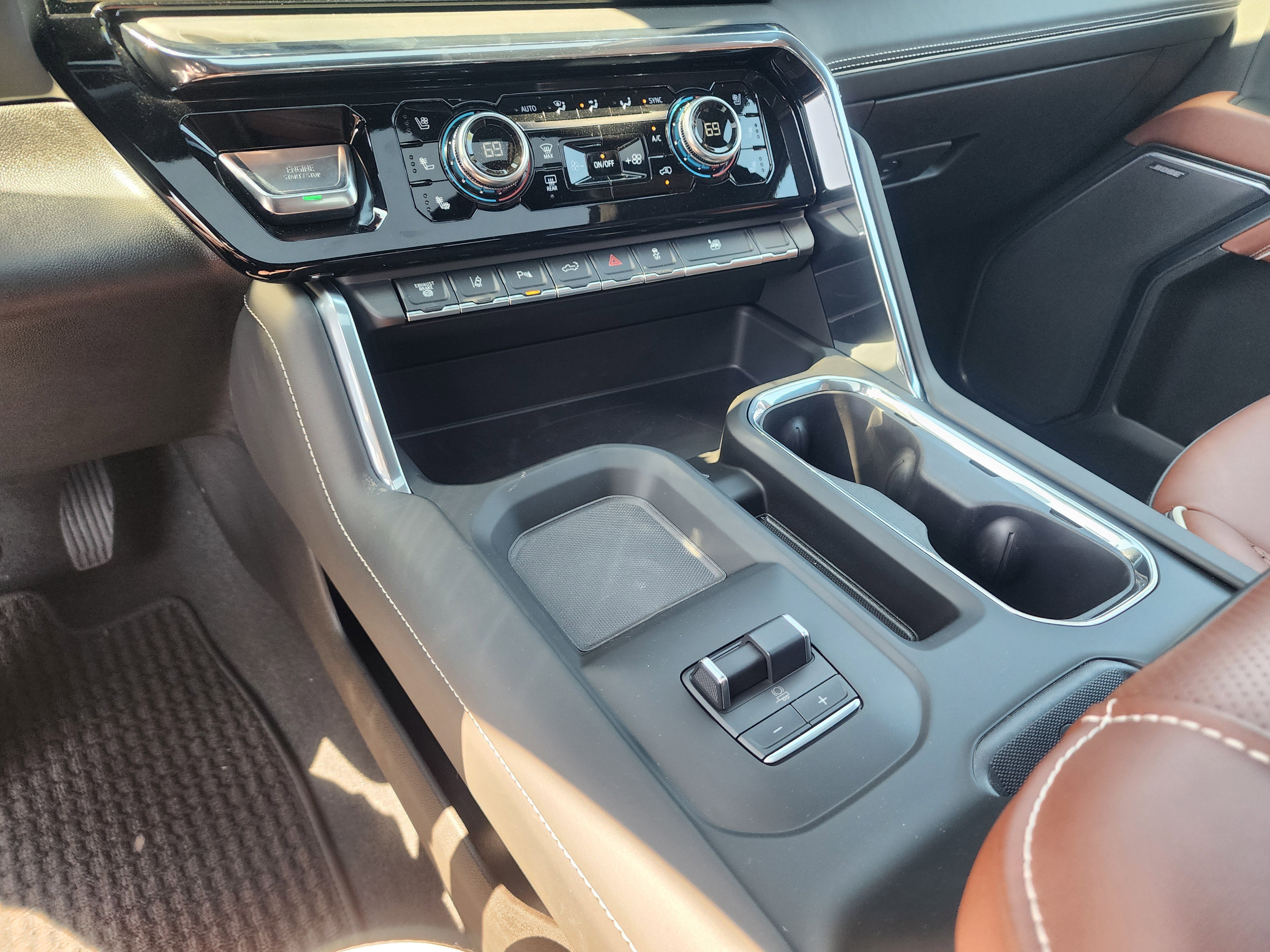 Used 2025 GMC Sierra 3500 Denali Ultimate image 34