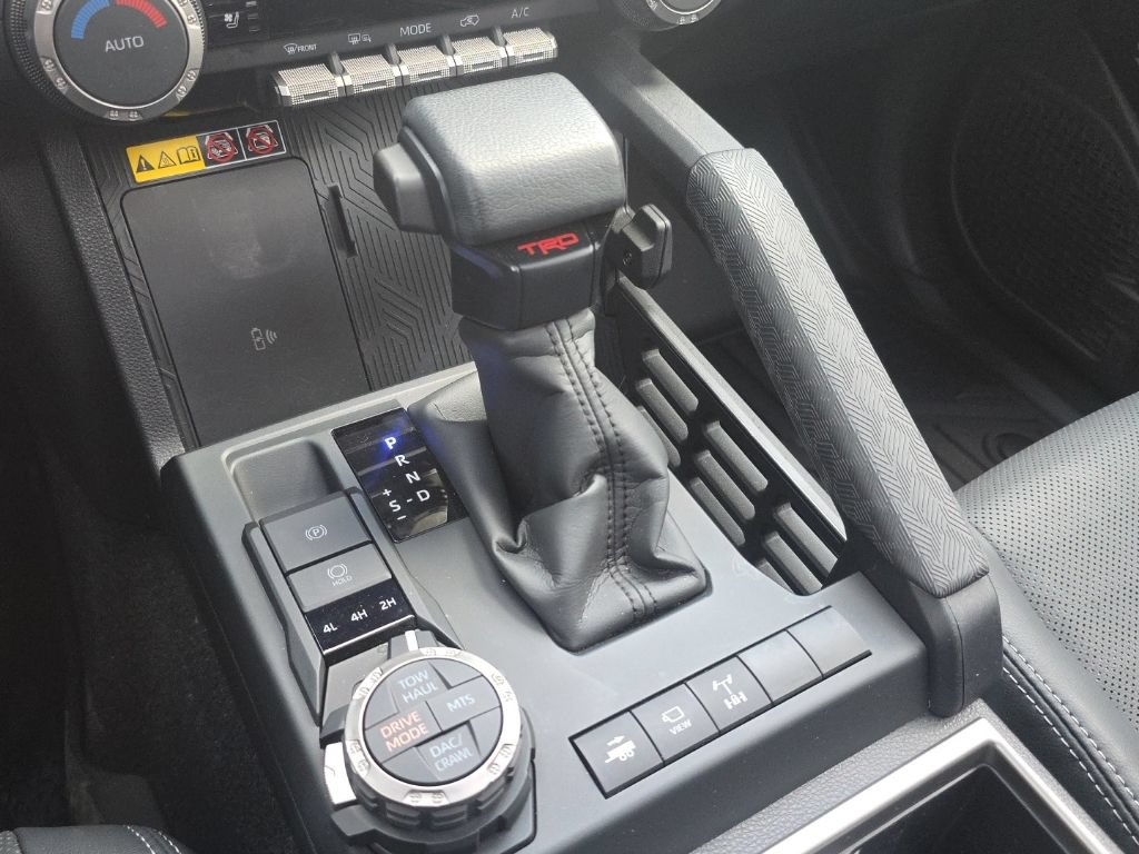 Used 2025 Toyota 4Runner TRD Off-Road Premium w/ Tow Technology Package AWD/4WD image 32