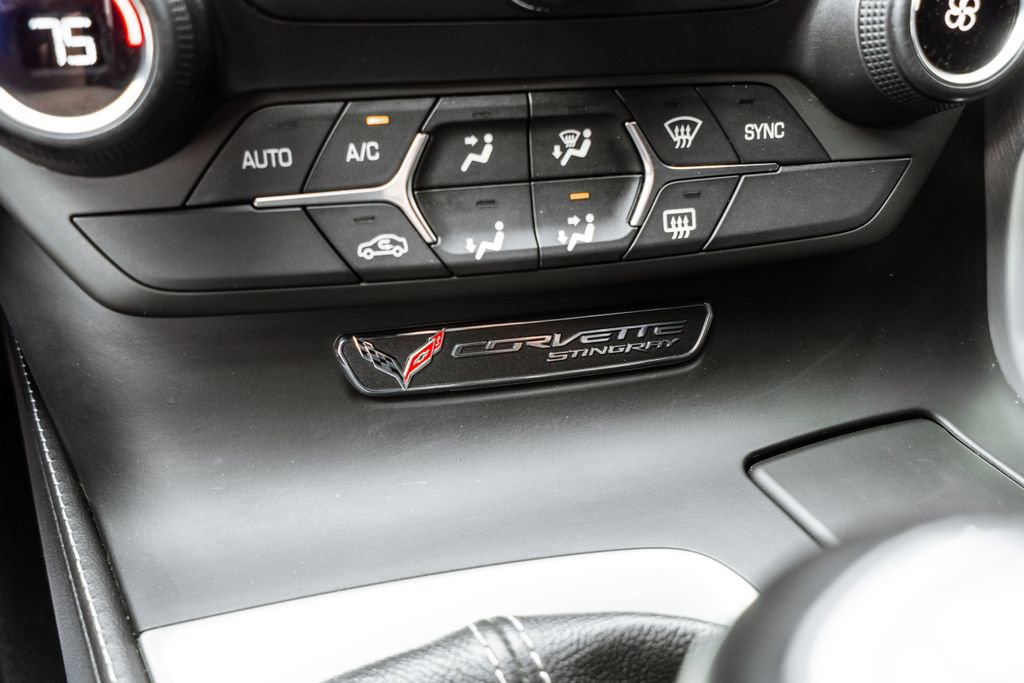 Used 2019 Chevrolet Corvette Stingray Coupe w/ Carbon Flash Badge Package RWD image 10