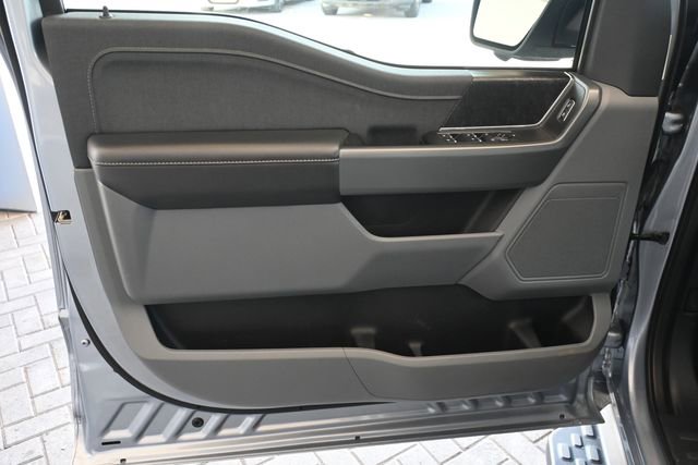 Used 2022 Ford F150 Lightning XLT image 10