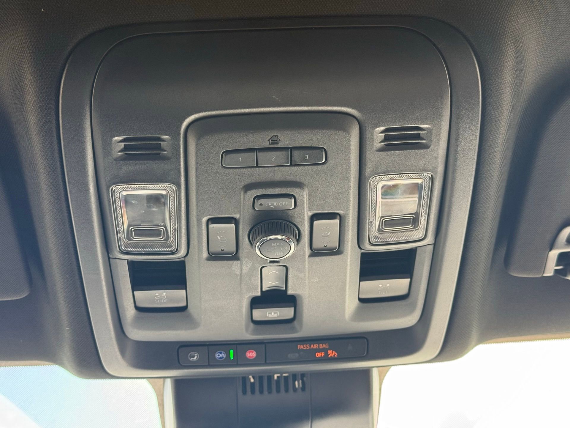 Used 2023 GMC Yukon XL Denali image 27