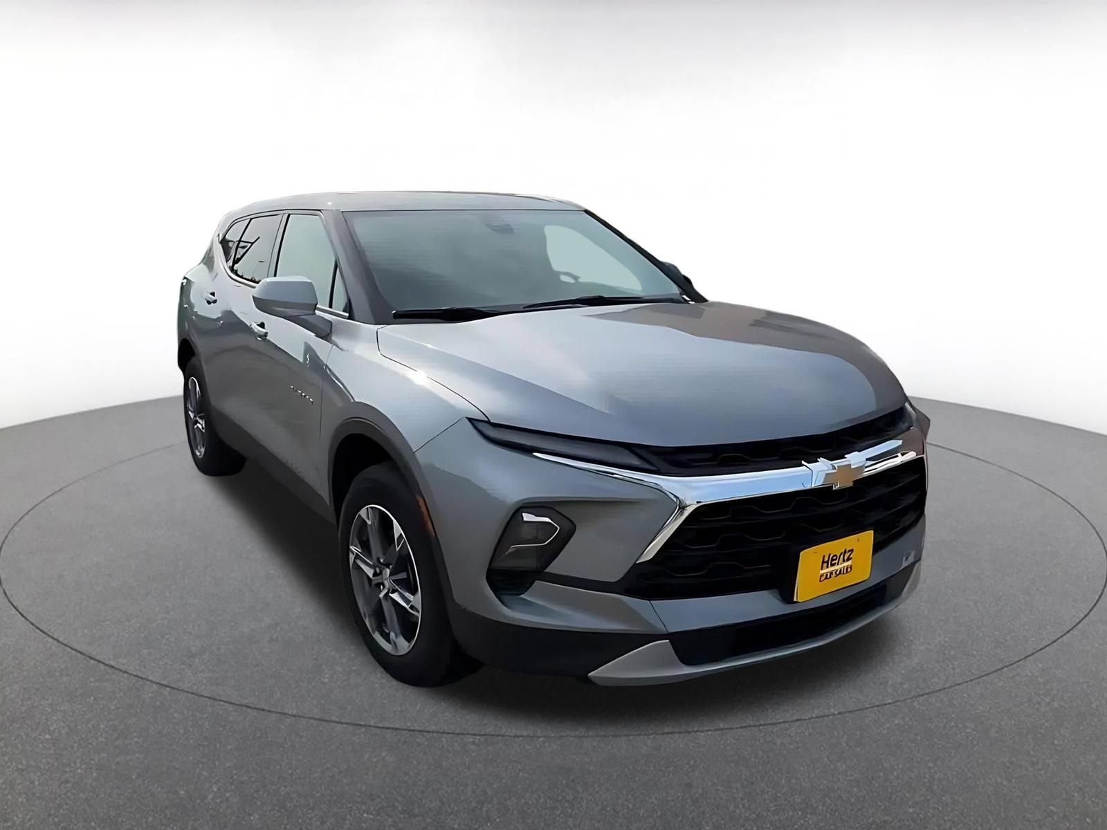 Used 2026 Chevrolet Blazer LT AWD/4WD image 3