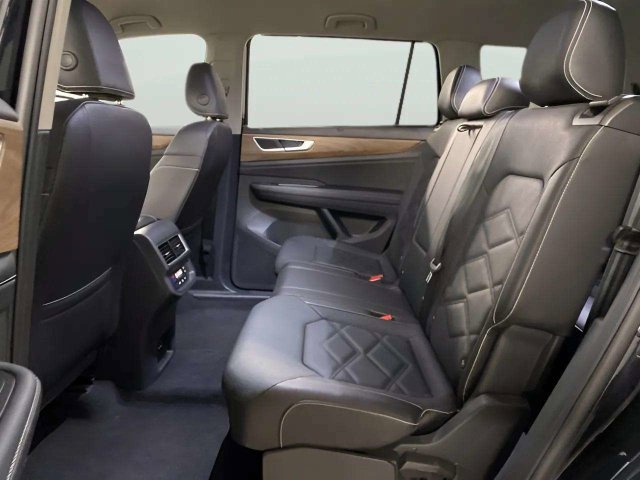 Used 2026 Volkswagen Atlas SE FWD image 21