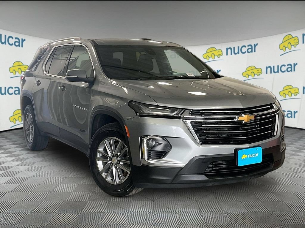 Used 2023 Chevrolet Traverse LT