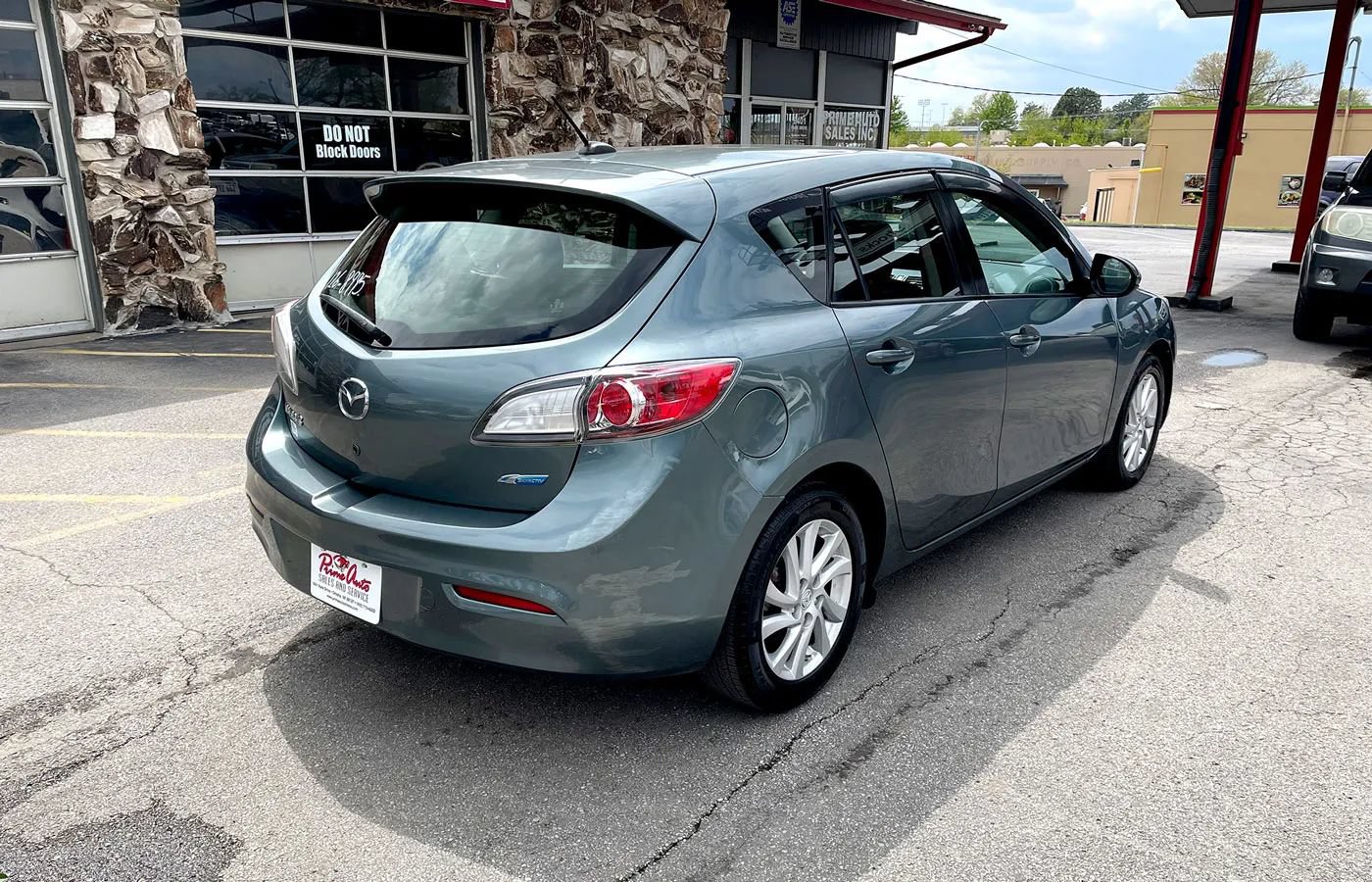 Used 2012 MAZDA MAZDA3 i Grand Touring w/ Tech Pkg FWD image 7