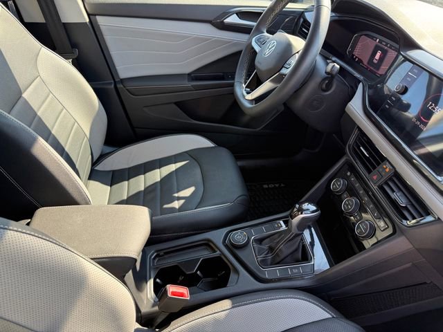 Certified 2024 Volkswagen Taos SEL image 23