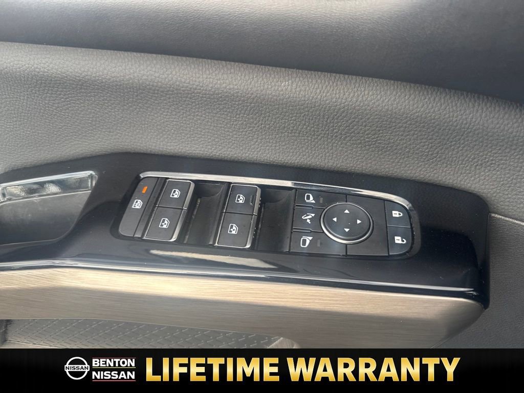 Used 2022 Nissan Pathfinder Platinum w/ Cargo Package image 12