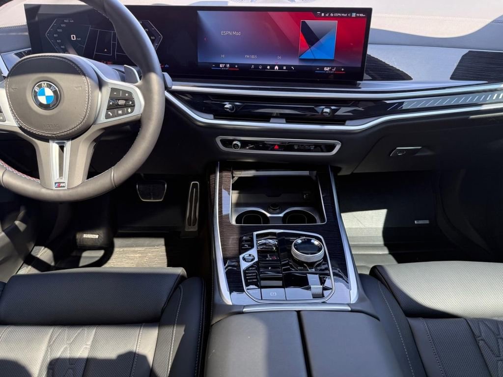 Used 2026 BMW X7 M60i w/ Executive Package image 11