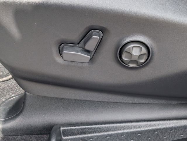 New 2026 Chrysler Pacifica Limited image 14