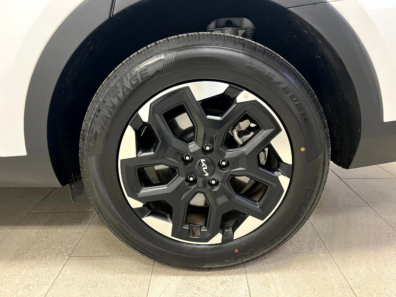 Used 2024 Kia Sorento S image 48