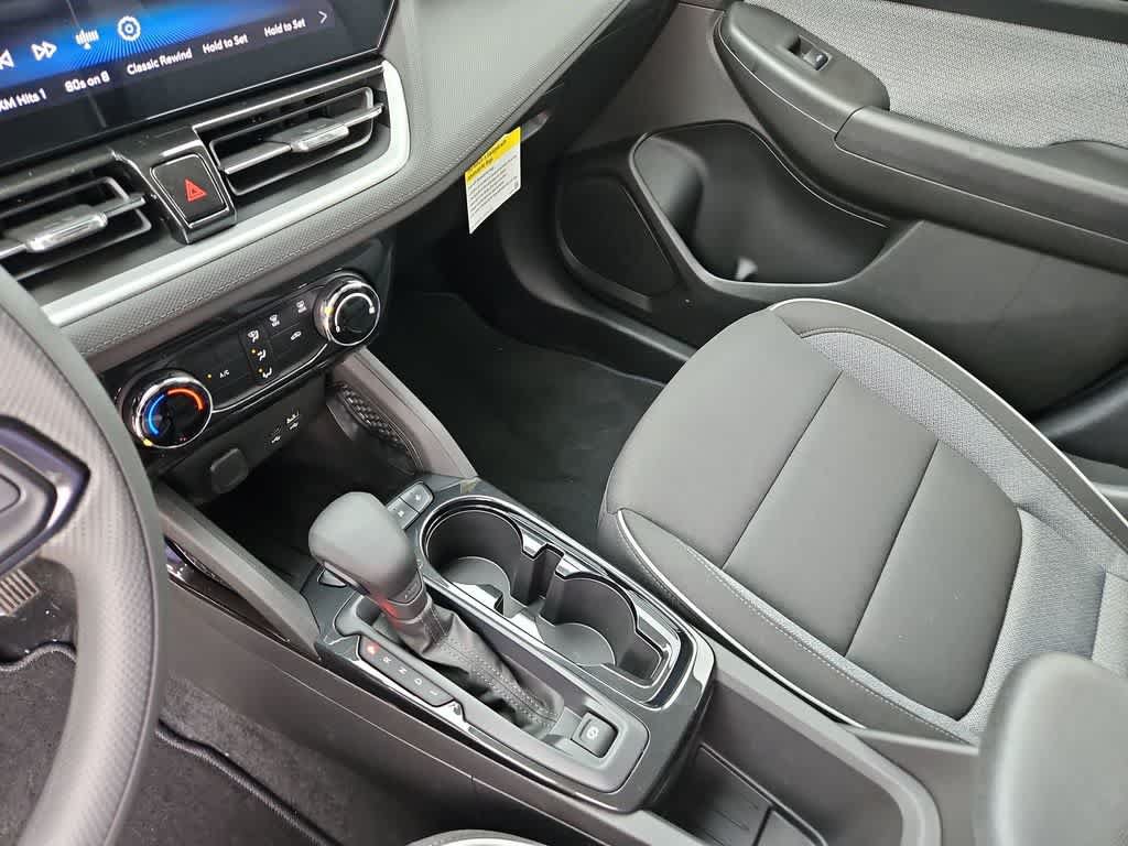 Used 2025 Chevrolet TrailBlazer LT FWD image 25