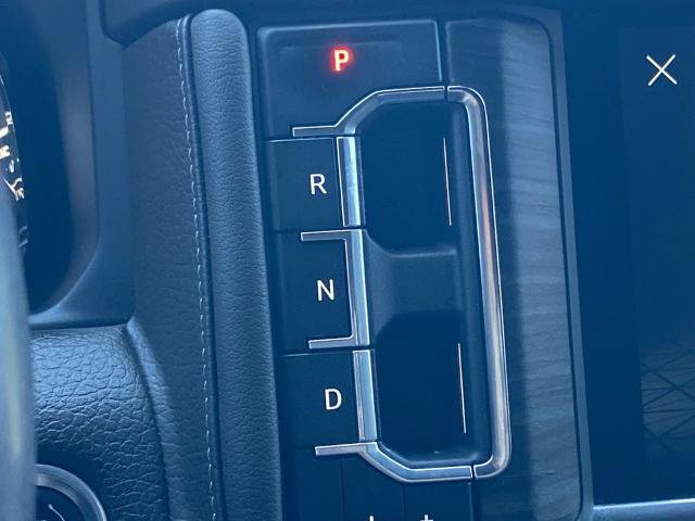 Used 2022 GMC Yukon Denali AWD/4WD image 11