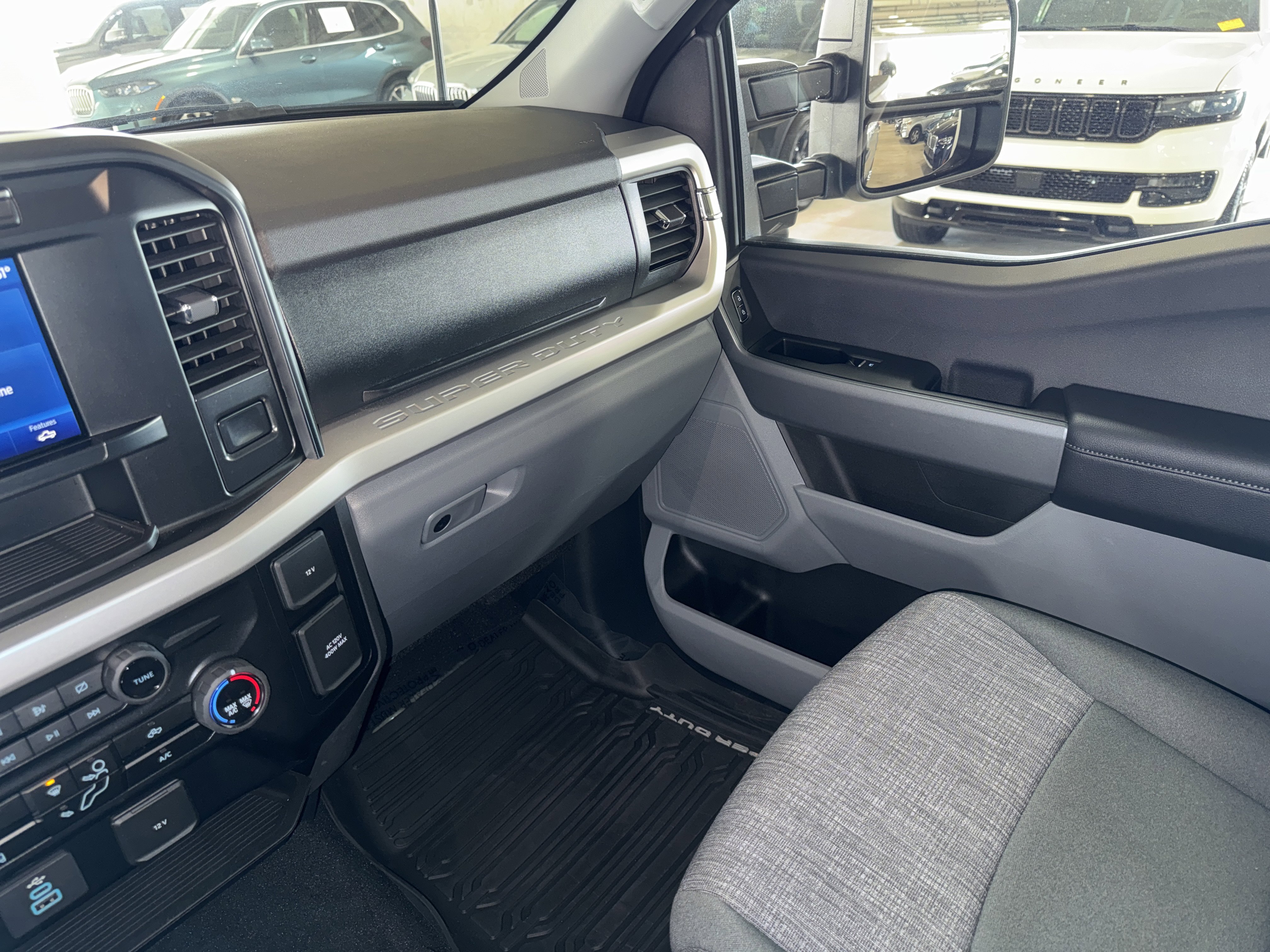 Used 2024 Ford F250 XLT w/ 360-Degree Camera Package image 24