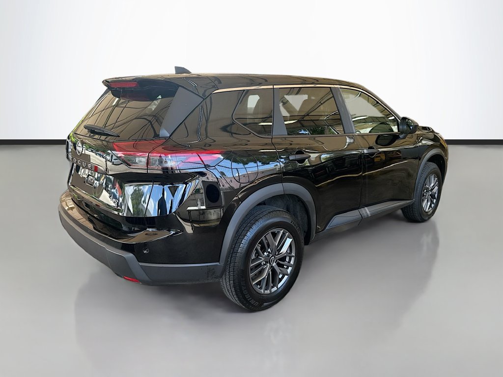 Used 2024 Nissan Rogue S AWD/4WD image 7