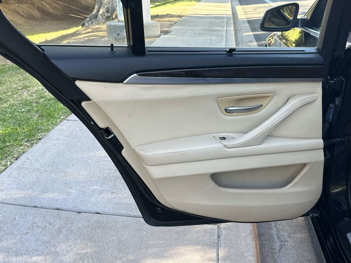 Used 2013 BMW 528i Sedan RWD image 41