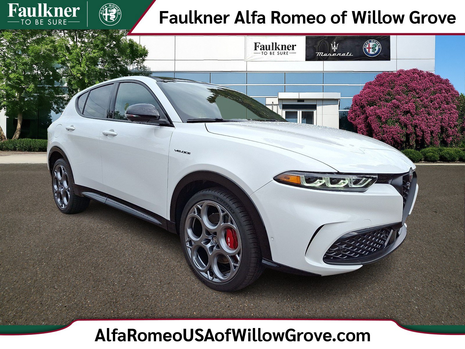 New 2025 Alfa Romeo Tonale w/ Premium Package AWD/4WD image 1