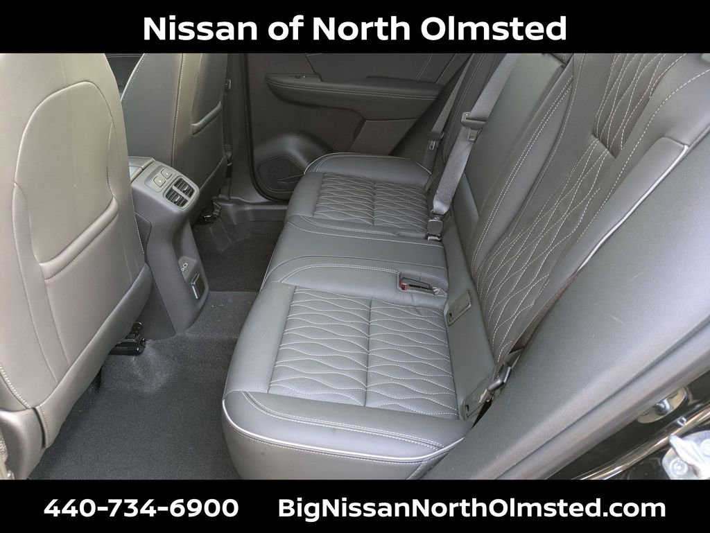 Used 2021 Buick Envision Avenir w/ Technology Package II image 23