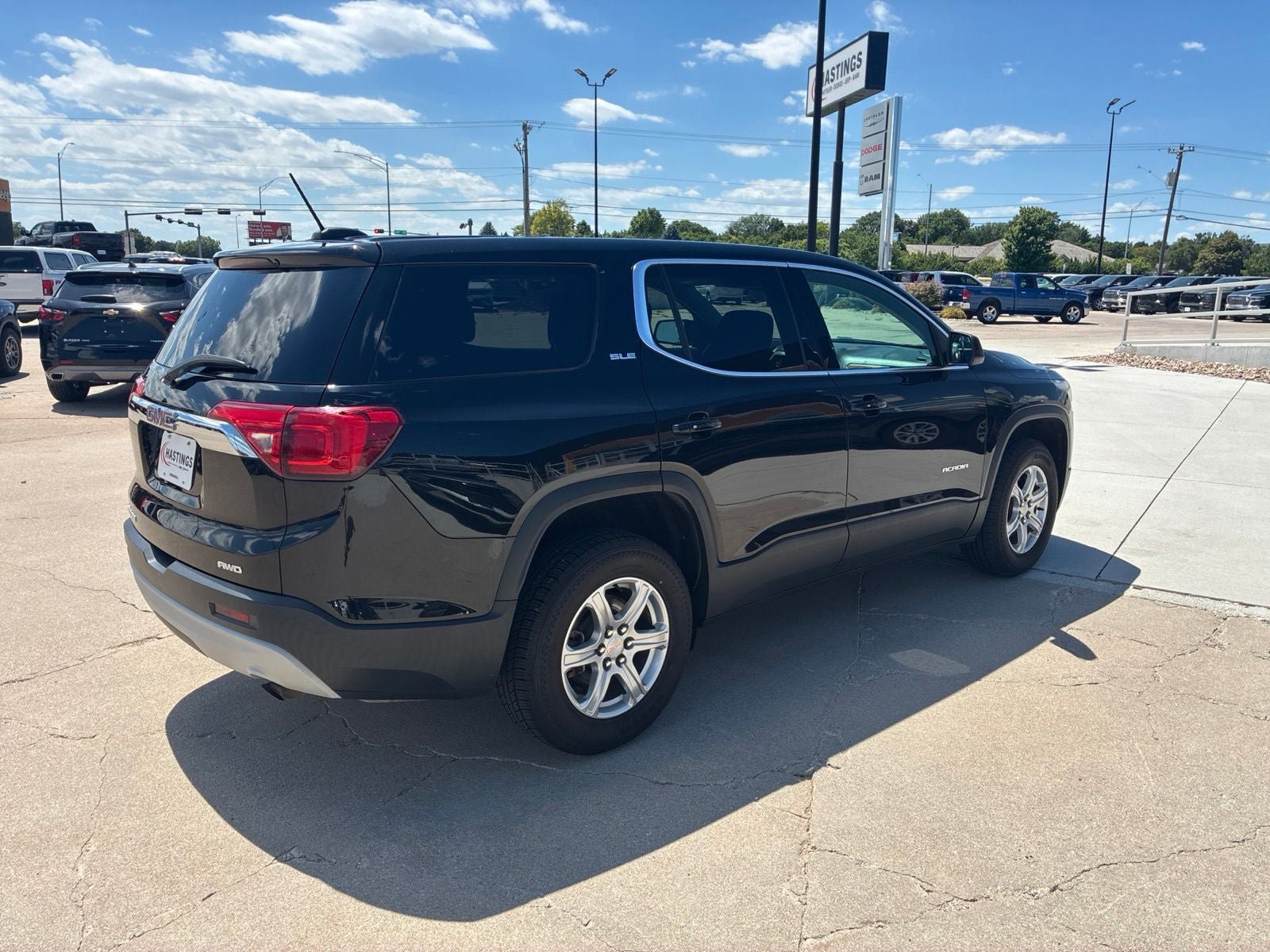 Used 2019 GMC Acadia SLE AWD/4WD image 6