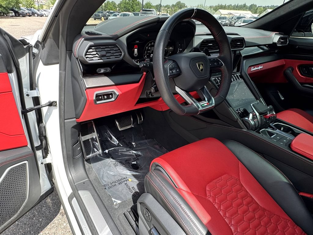Used 2022 Lamborghini Urus AWD/4WD image 20