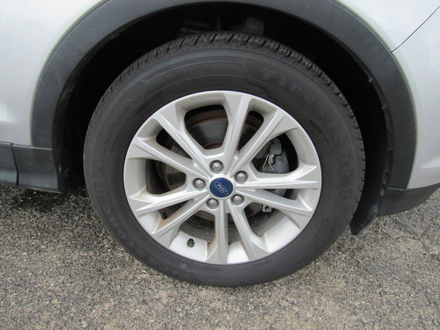 Used 2018 Ford Escape SE w/ Ford Safe & Smart Package FWD image 10