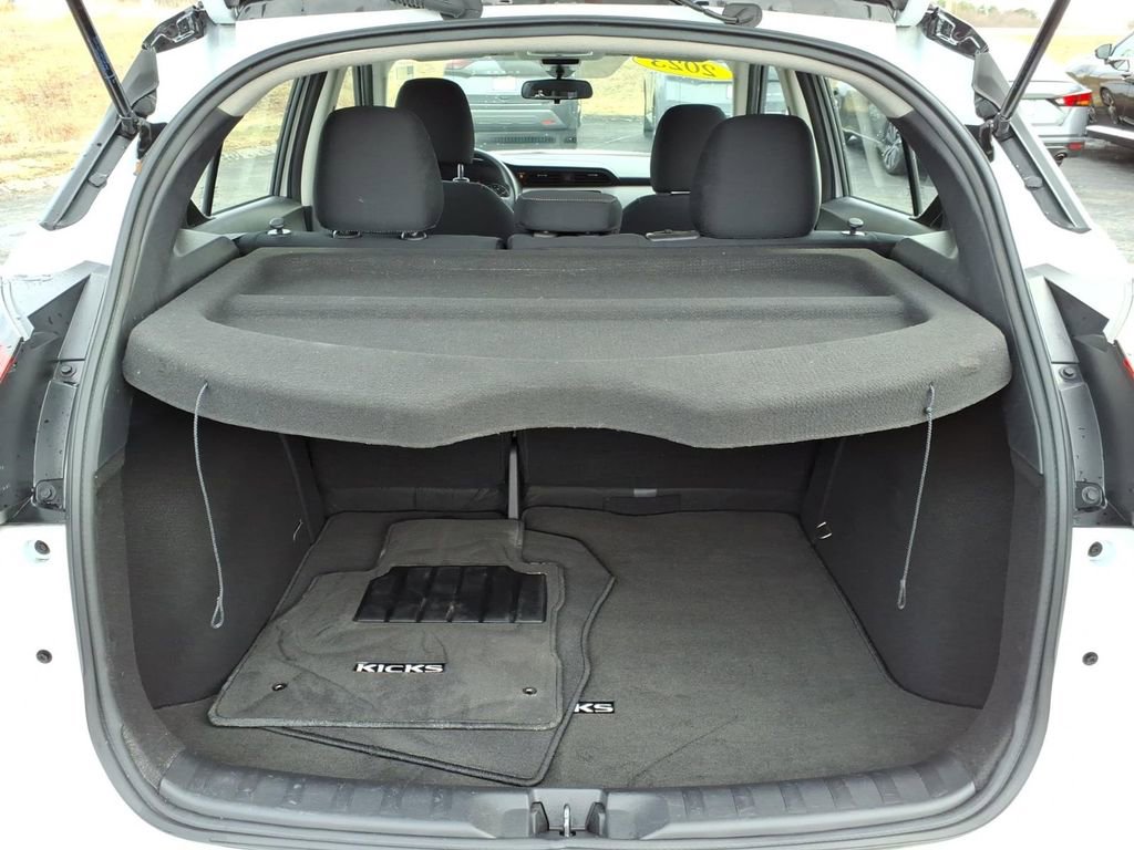 Certified 2023 Nissan Kicks SV FWD image 7