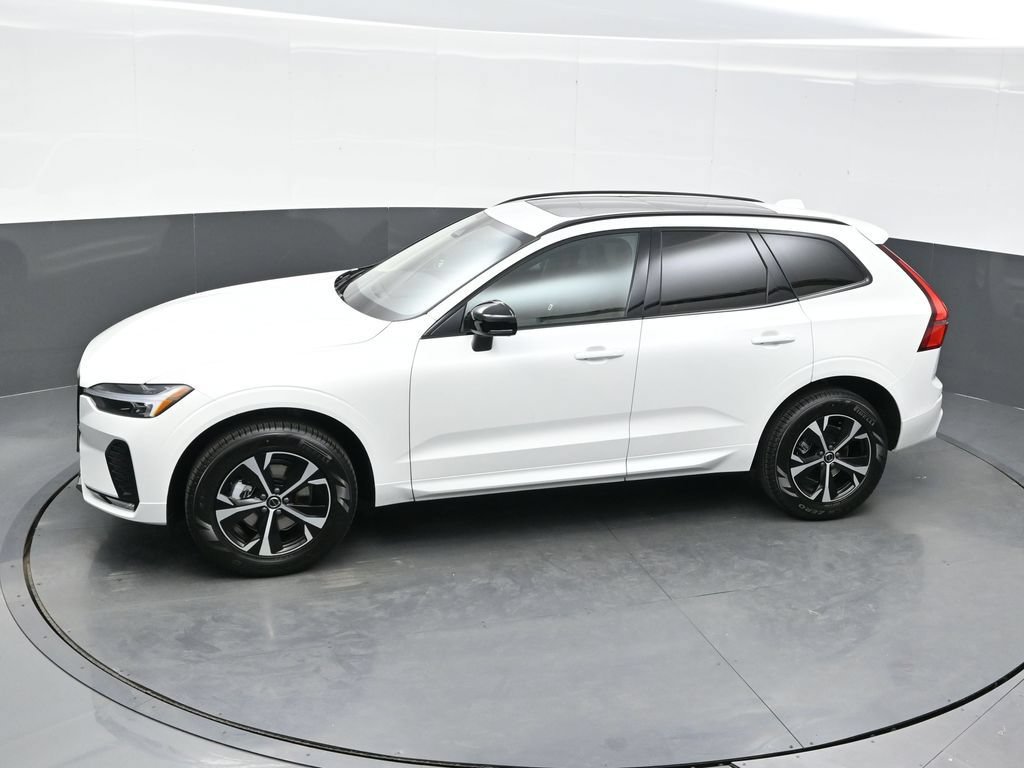New 2026 Volvo XC60 B5 Core AWD/4WD image 32