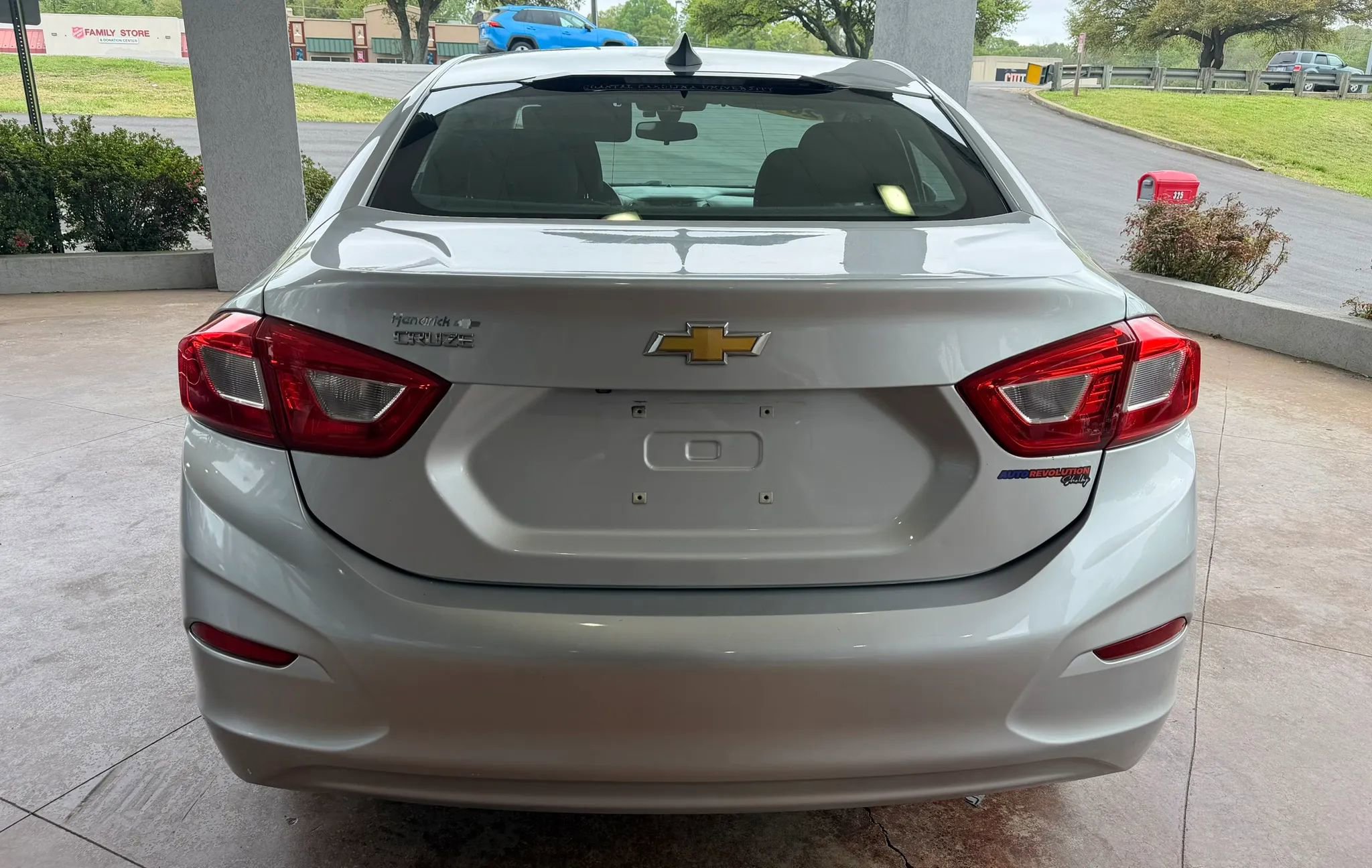 Used 2017 Chevrolet Cruze LS image 4