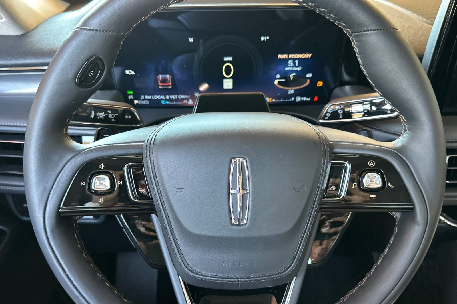New 2026 Lincoln Aviator 2WD w/ Jet Appearance Package image 24