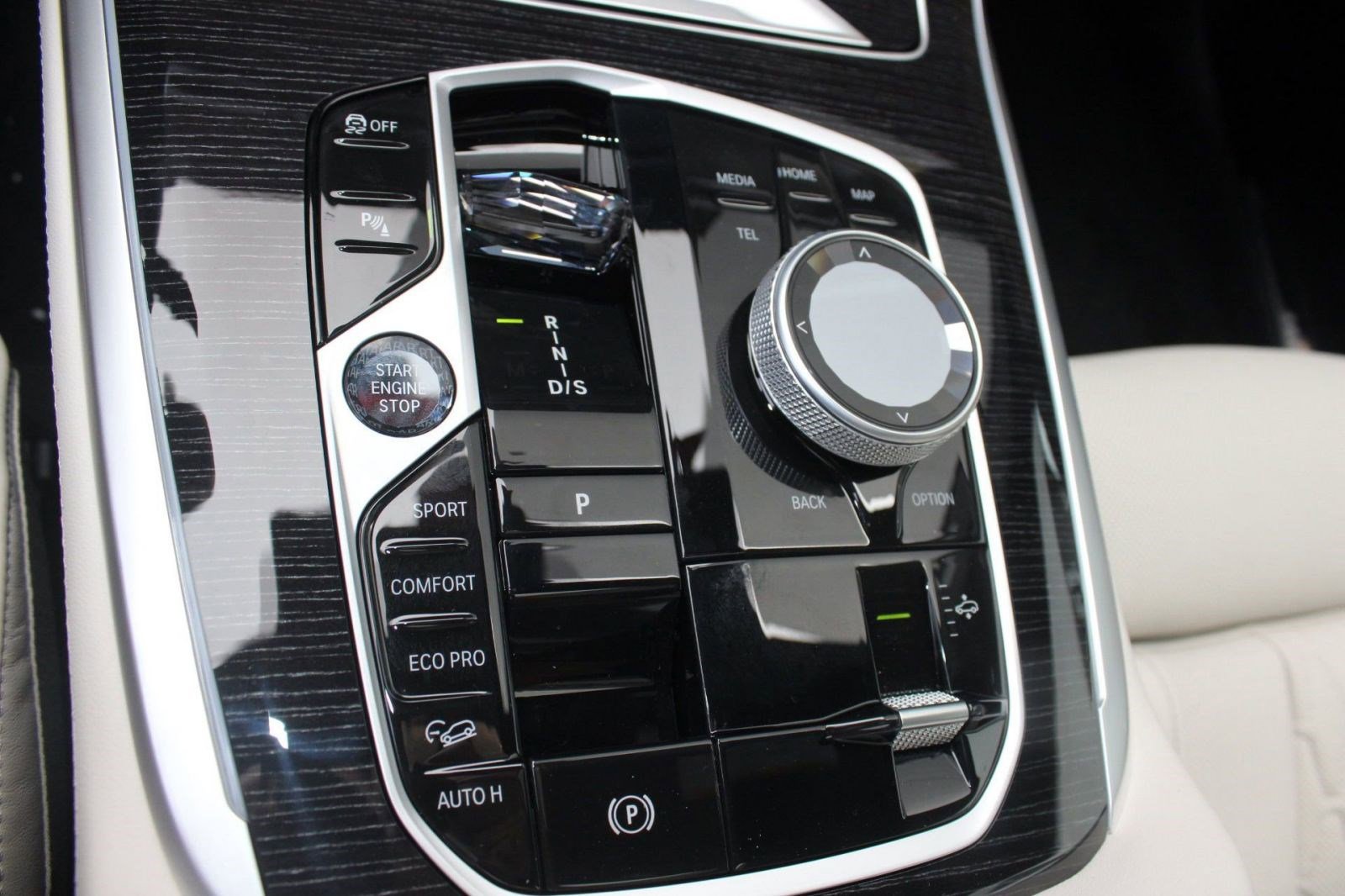 New 2026 BMW X7 M60i image 19