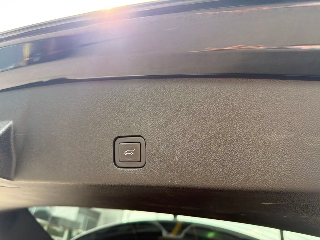 Used 2023 Cadillac XT6 Sport w/ LPO, ONYX Package AWD/4WD image 42