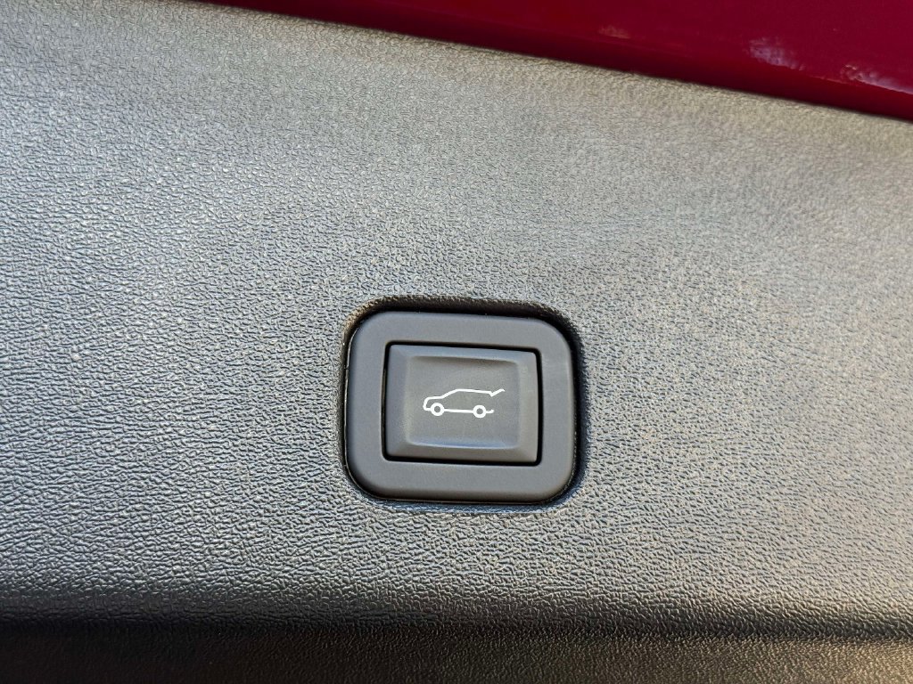 Used 2026 Cadillac Optiq Luxury 2 AWD/4WD image 18