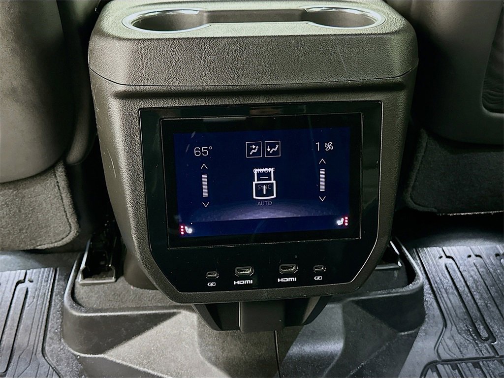 Used 2025 GMC Yukon Denali Ultimate image 28