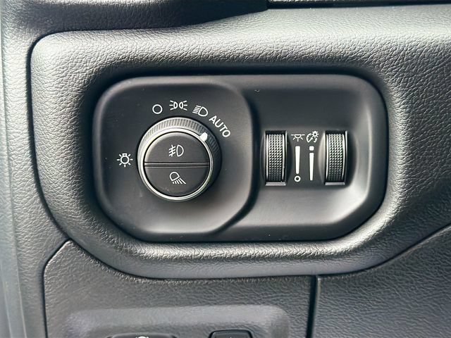Used 2023 RAM 1500 Laramie AWD/4WD image 11