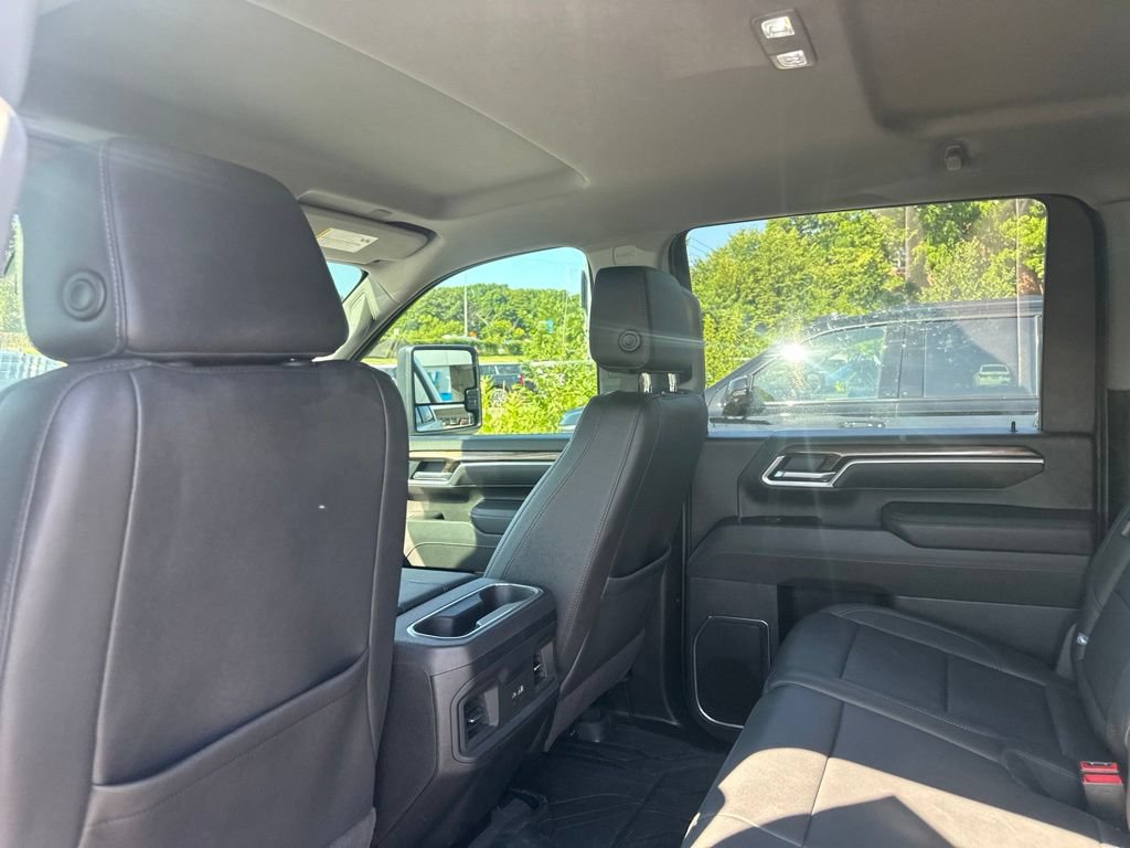Used 2025 Chevrolet Silverado 2500 LT AWD/4WD image 32