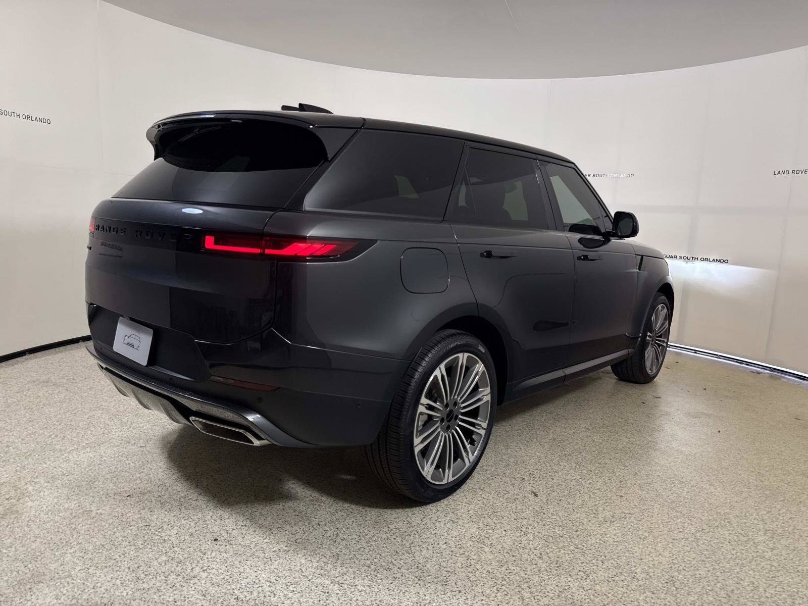 New 2026 Land Rover Range Rover Sport SE AWD/4WD image 5