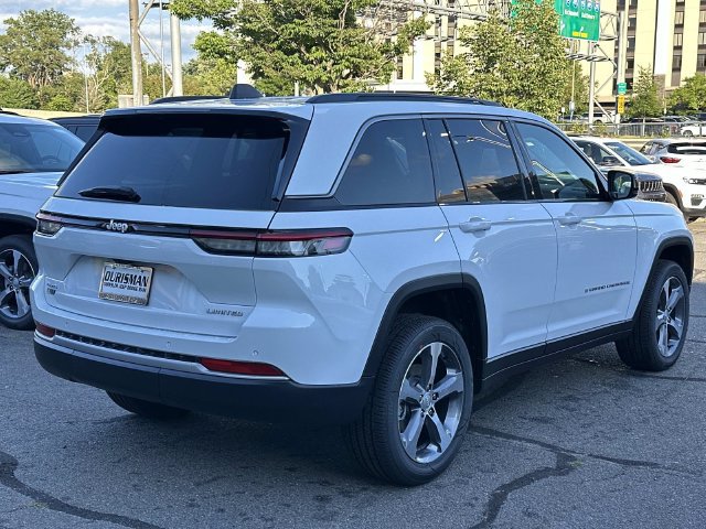 New 2026 Jeep Grand Cherokee Limited w/ Trailer Tow Package AWD/4WD image 2