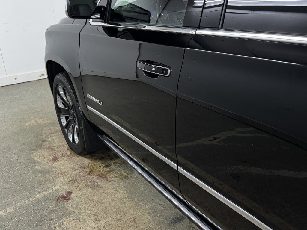 Used 2019 GMC Yukon Denali w/ Denali Ultimate Package image 17
