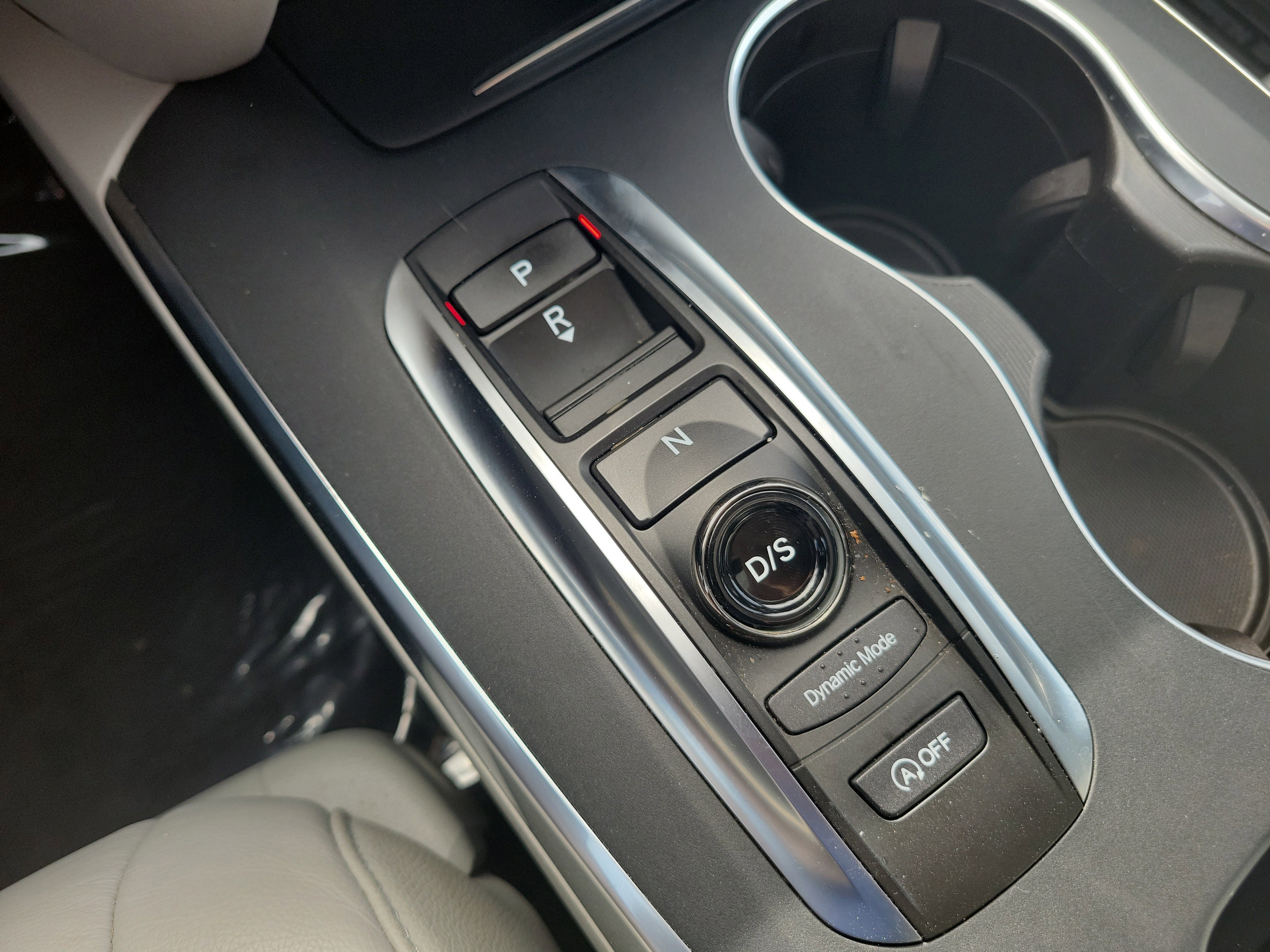 Used 2020 Acura MDX FWD image 31