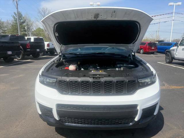 Certified 2024 Jeep Grand Cherokee L Altitude AWD/4WD image 61