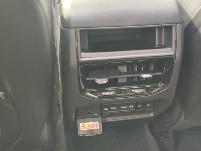 New 2026 Jeep Grand Cherokee Limited image 33