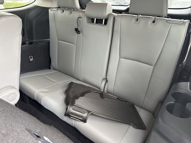 Used 2023 Toyota Highlander XLE image 17