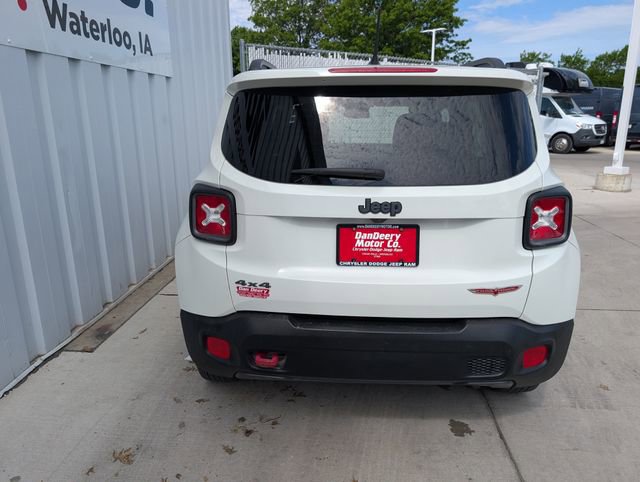 Used 2016 Jeep Renegade Trailhawk w/ Premium Trailhawk Package AWD/4WD image 25