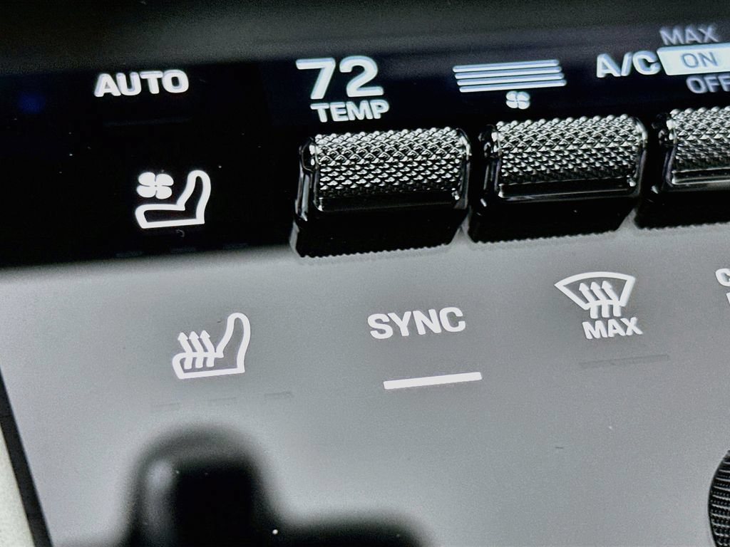 Certified 2026 Porsche Cayenne GTS AWD/4WD image 23