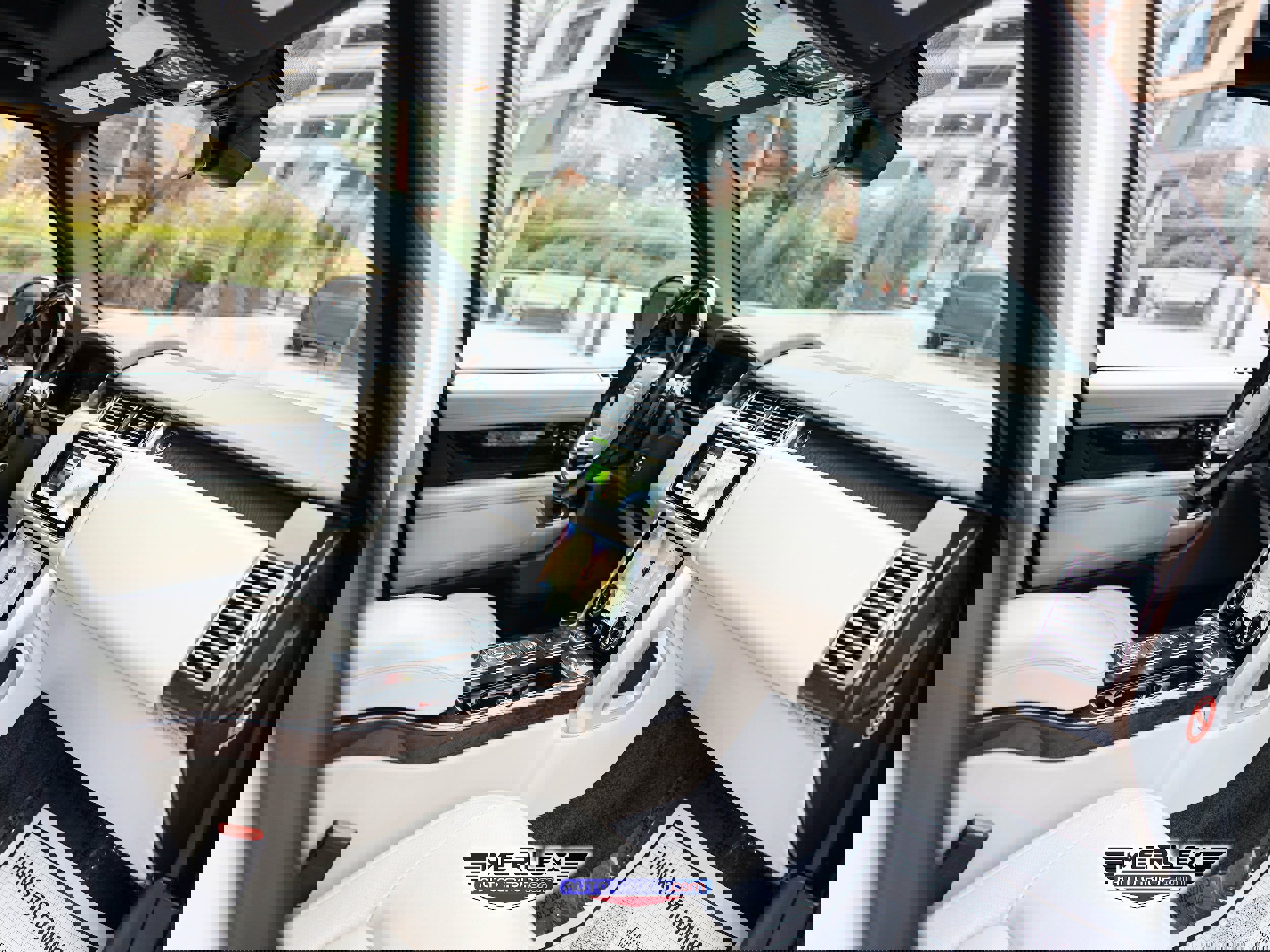 Used 2018 Land Rover Range Rover Supercharged image 15