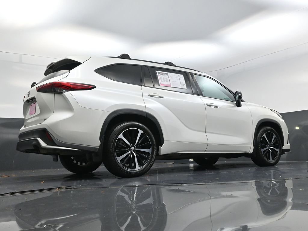 Used 2021 Toyota Highlander XSE image 20