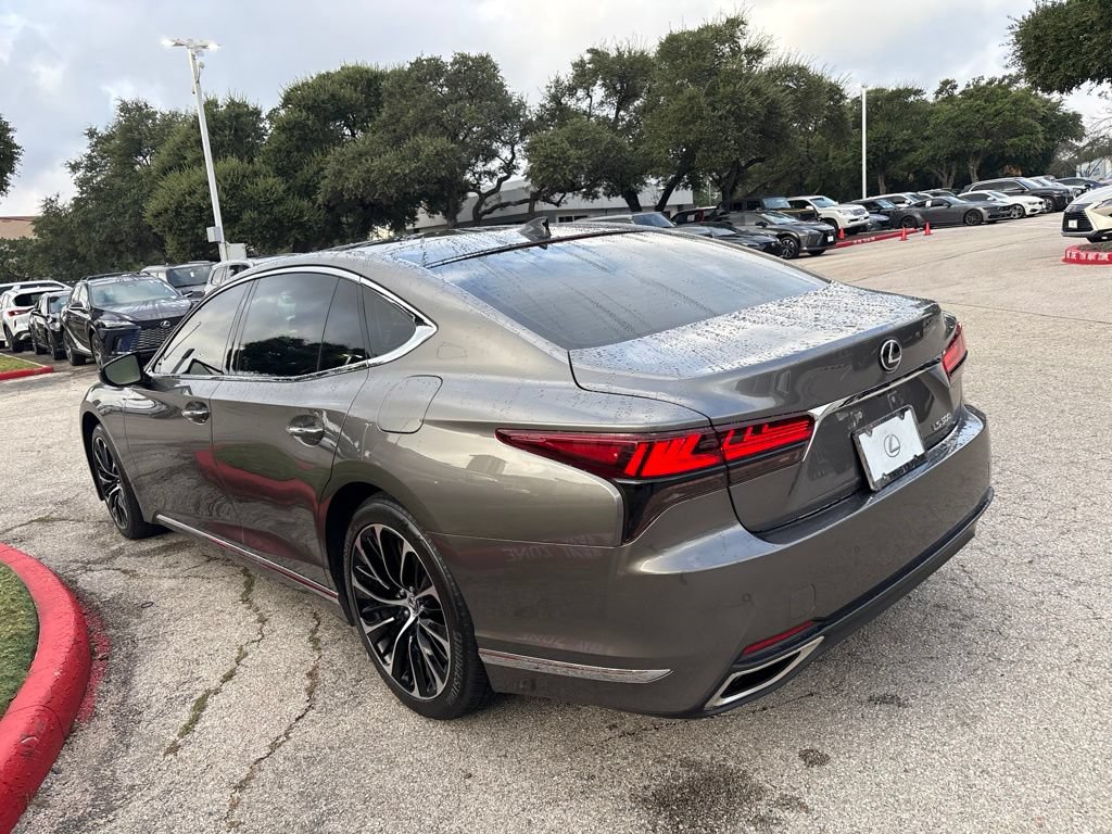 Used 2023 Lexus LS 500 w/ Luxury Package RWD image 3