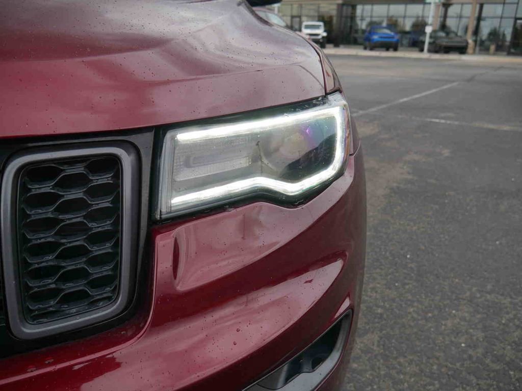 Used 2021 Jeep Grand Cherokee Trailhawk w/ Trailhawk Luxury Group AWD/4WD image 24