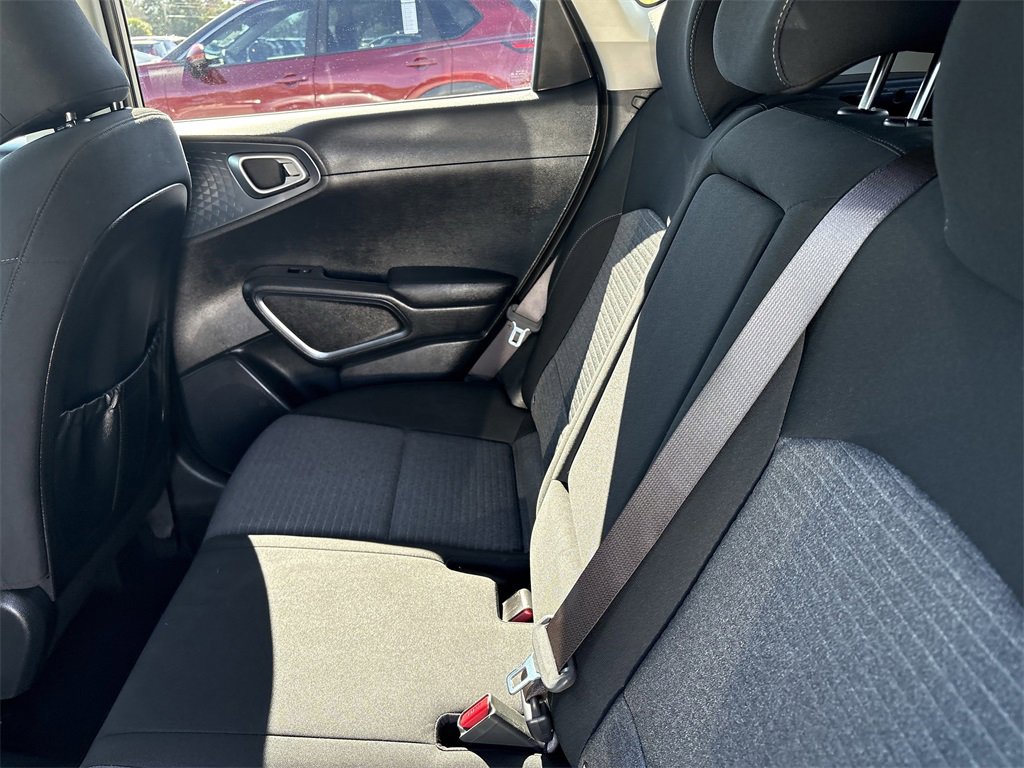 Certified 2025 Kia Soul EX image 21
