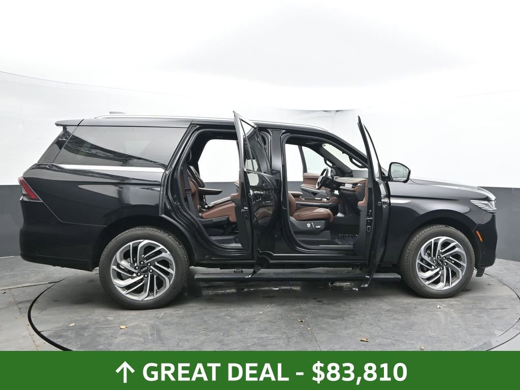 Used 2025 Lincoln Navigator Reserve AWD/4WD image 64
