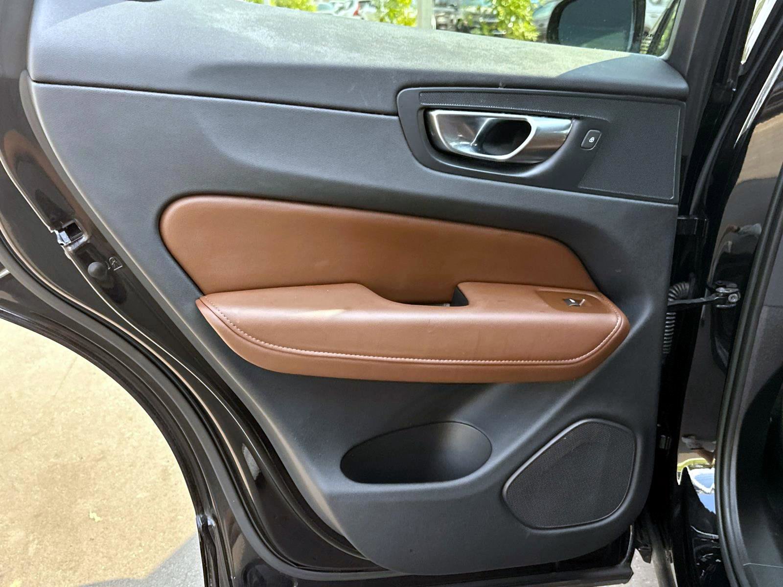 Certified 2023 Volvo XC60 B5 Plus w/ Protection Package Premier image 13